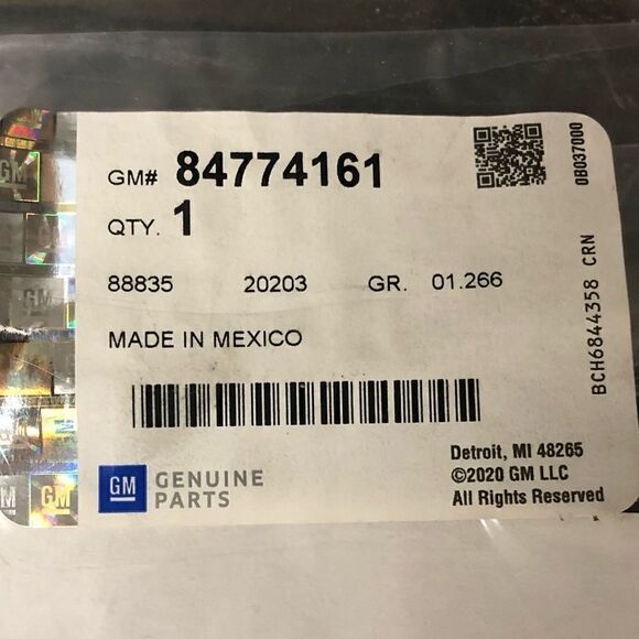 New OEM GM 2020 84774161 Winter Grille Cover Chevy Silverado 2500 3500 - Picture 2 of 5